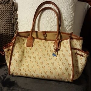 Dooney & Bourke purse